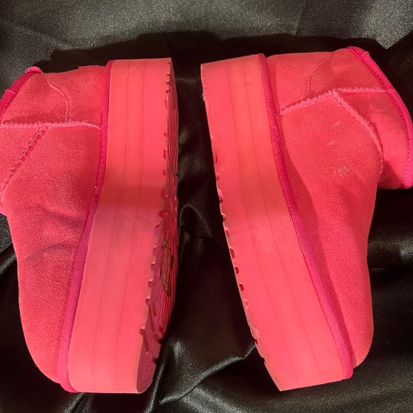 UGG Berry/Pink Ultra Mini Platform sz 9 - Picture 2 of 10